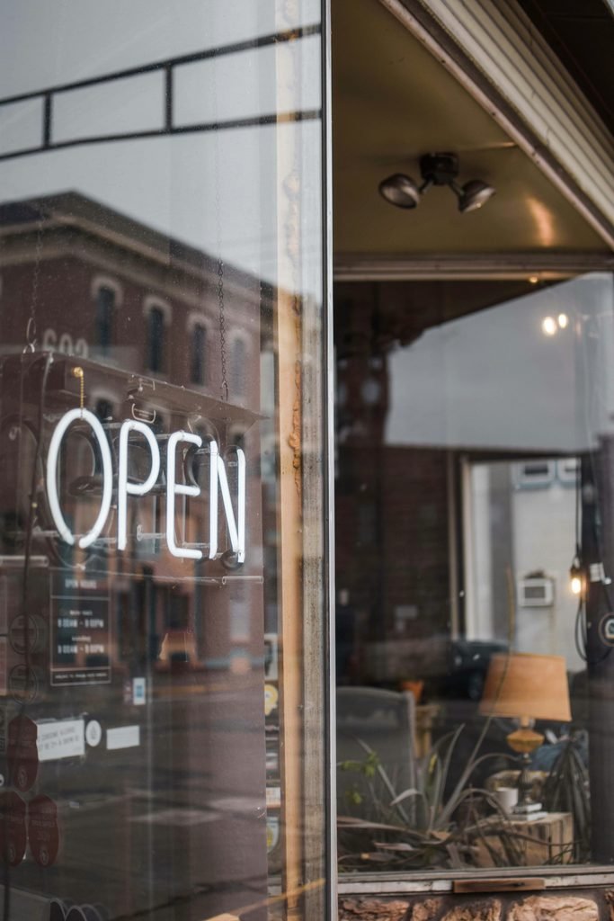 ouvrir un coffee shop
trouver un local